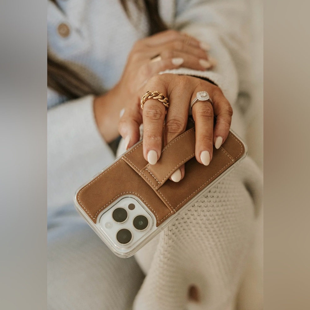 ISO these Wallicase in iPhone 14 Pro Max